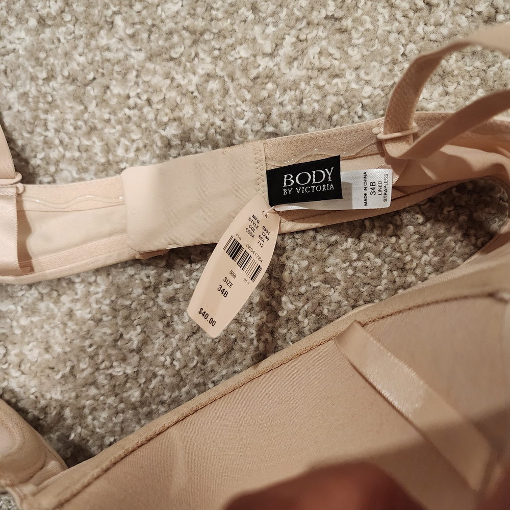 Victoria's Secret Beige Underwire Bra - Picture 2 of 2